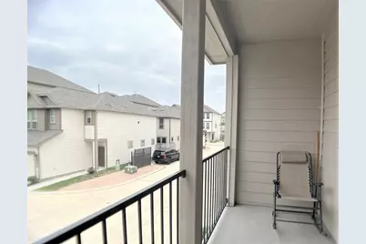 8656 Hollyoaks Creek Lane, Houston, TX 77063 - Photo 19