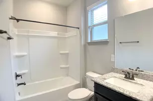 8656 Hollyoaks Creek Ln, Houston, TX 77063 - Photo 23