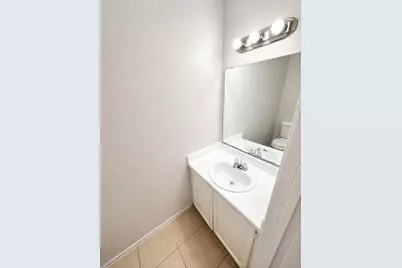 8714 Victorian Village Drive #8, Houston, TX 77071 - Photo 7
