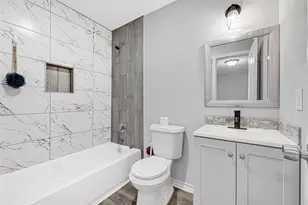 1300 Cypress St, Baytown, TX 77520 - Photo 13