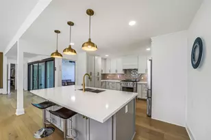 9306 Rosstown Way, Houston, TX 77080 - Photo 11