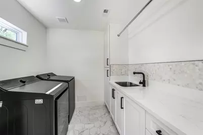 9306 Rosstown Way, Houston, TX 77080 - Photo 33