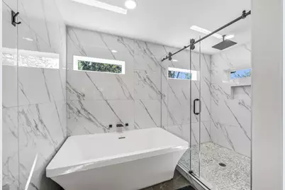 9306 Rosstown Way, Houston, TX 77080 - Photo 29