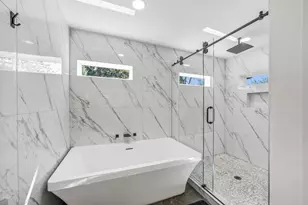 9306 Rosstown Way, Houston, TX 77080 - Photo 29