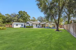 9306 Rosstown Way, Houston, TX 77080 - Photo 47