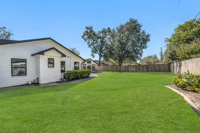 9306 Rosstown Way, Houston, TX 77080 - Photo 49