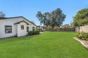 9306 Rosstown Way, Houston, TX 77080 - Photo 49