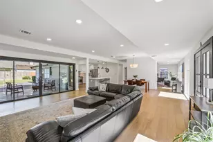 9306 Rosstown Way, Houston, TX 77080 - Photo 9