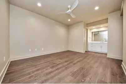 2829 Timmons Lane #201, Houston, TX 77027 - Photo 17