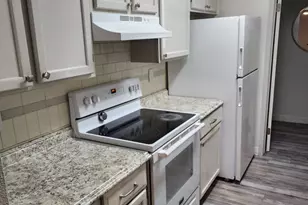 7400 Bellerive Dr, Houston, TX 77036 - Photo 17