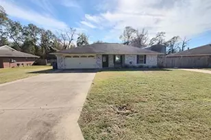 45 Robinhood, Lumberton, TX 77657 - Photo 1