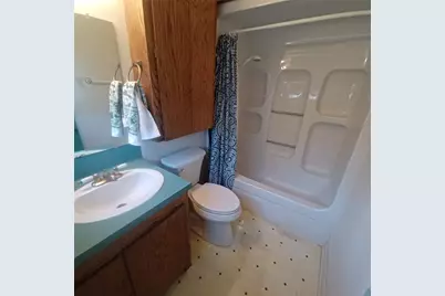 3916 Crescent Drive, Bay City, TX 77414 - Photo 3