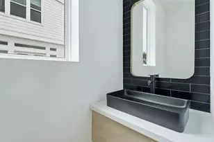 1003 Kern St, Houston, TX 77009 - Photo 13