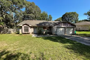 181 Greenleaf Ln, Conroe, TX 77304 - Photo 1