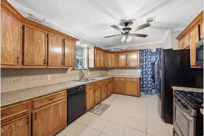 2323 Avenue A, Nederland, TX 77627 - Photo 7