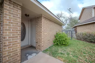 1513 Crestmont St, Wharton, TX 77488 - Photo 9
