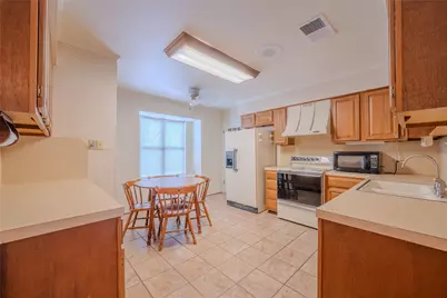 1513 Crestmont Street, Wharton, TX 77488 - Photo 17