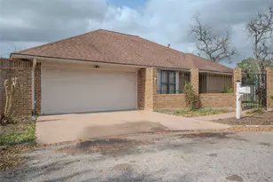 1513 Crestmont St, Wharton, TX 77488 - Photo 1