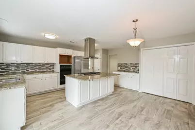 2017 Spinnaker Drive, League City, TX 77573 - Photo 5