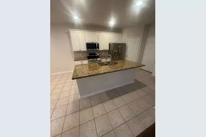 127 W Burberry Circle, Conroe, TX 77384 - Photo 7