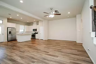239 Biltmore Loop, Montgomery, TX 77316 - Photo 9