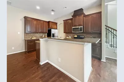 26 Cheswood Manor Drive, The Woodlands, TX 77382 - Photo 7