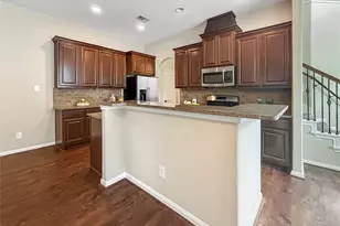26 Cheswood Manor Drive, The Woodlands, TX 77382 - Photo 7