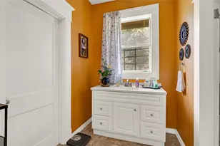 230 Lenox St, Houston, TX 77011 - Photo 17