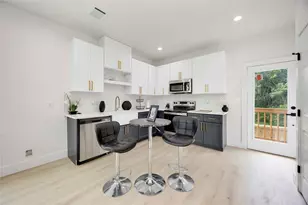 2118 Des Chaumes St, Houston, TX 77026 - Photo 15