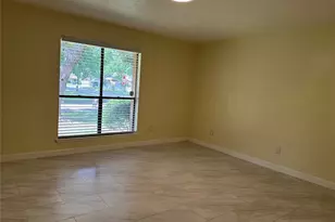 2826 Green Fields Dr, Sugar Land, TX 77479 - Photo 9