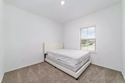 5127 Radiant Dawn Drive, Katy, TX 77449 - Photo 5