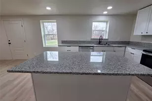 4607 Englewood St, Houston, TX 77026 - Photo 11