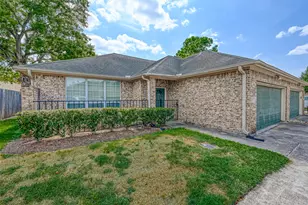 717 Cedarwood, Friendswood, TX 77546 - Photo 1