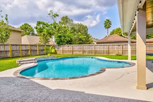 2402 Sarasota Dr, Friendswood, TX 77546 - Photo 41