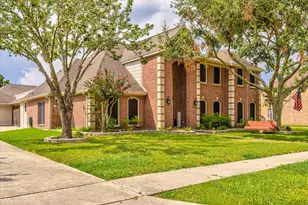 2402 Sarasota Dr, Friendswood, TX 77546 - Photo 43