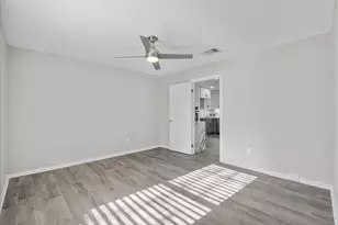 15231 Penn Hills Ln, Houston, TX 77062 - Photo 13