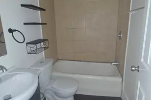 114 Canton St, Houston, TX 77012 - Photo 7