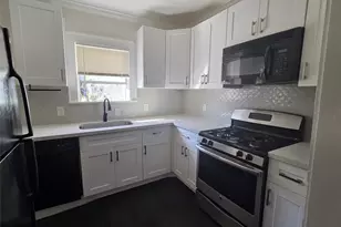 114 Canton St, Houston, TX 77012 - Photo 1