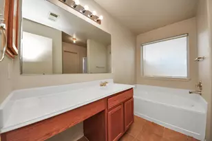 9114 Wolcott Park Ln, Houston, TX 77075 - Photo 9