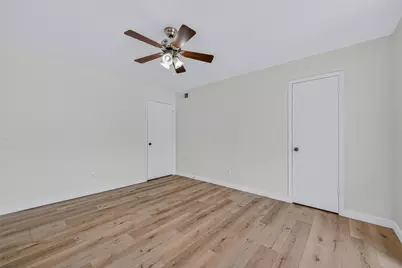 12633 Memorial Drive #216, Houston, TX 77024 - Photo 27