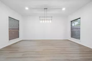 12903 Avenida Vaquero St, Houston, TX 77077 - Photo 11