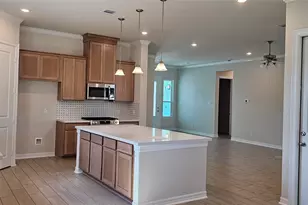1905 Ashlee Ct, Dickinson, TX 77539 - Photo 5