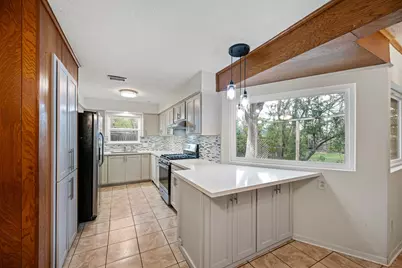 8110 Bob White Drive, Houston, TX 77074 - Photo 3