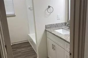 8223 Gulf Tree Ln, Houston, TX 77075 - Photo 3