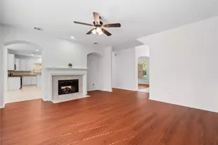 78 N Lace Arbor Dr, The Woodlands, TX 77382 - Photo 7