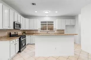 78 N Lace Arbor Dr, The Woodlands, TX 77382 - Photo 19