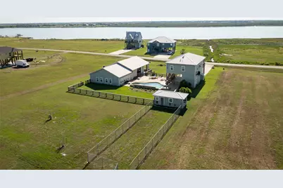 742 Bay Drive, Palacios, TX 77465 - Photo 3