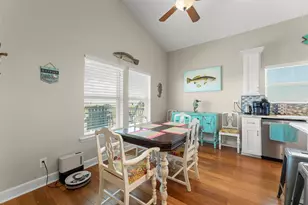 742 Bay Dr, Palacios, TX 77465 - Photo 9