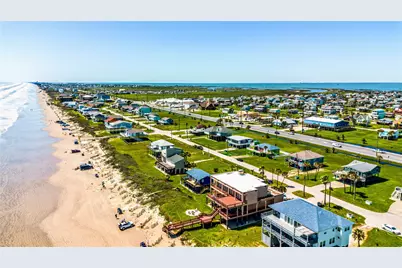 16614 Jamaica Beach Rd, Galveston, TX 77554 - Photo 3