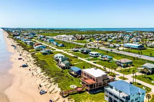 16614 Jamaica Beach Rd, Galveston, TX 77554 - Photo 3